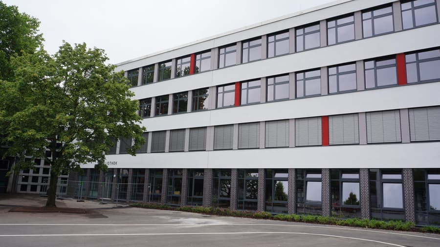 Landrat-Lucas-Gymnasium